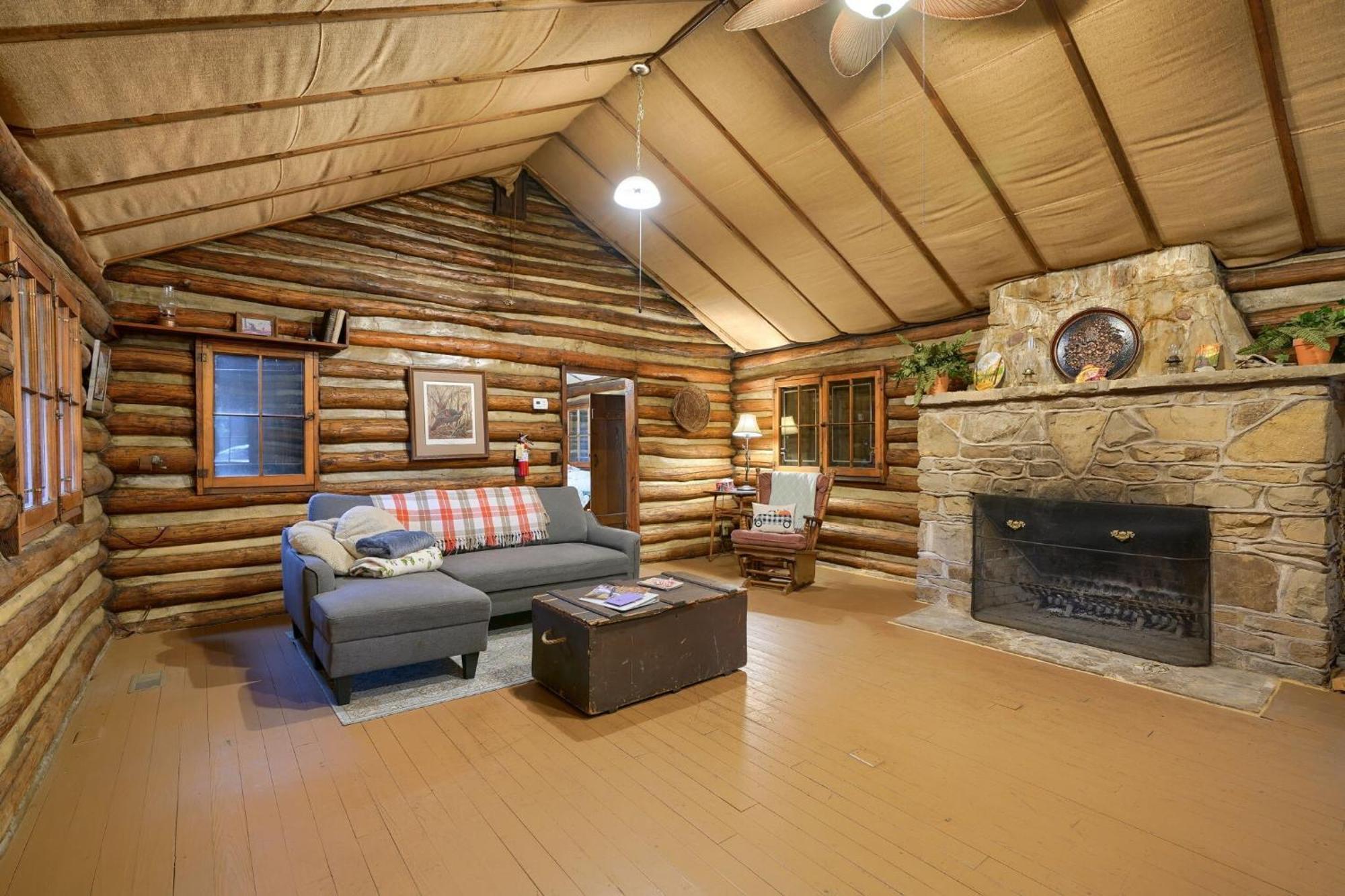 Russell Cabin Logan Exterior foto