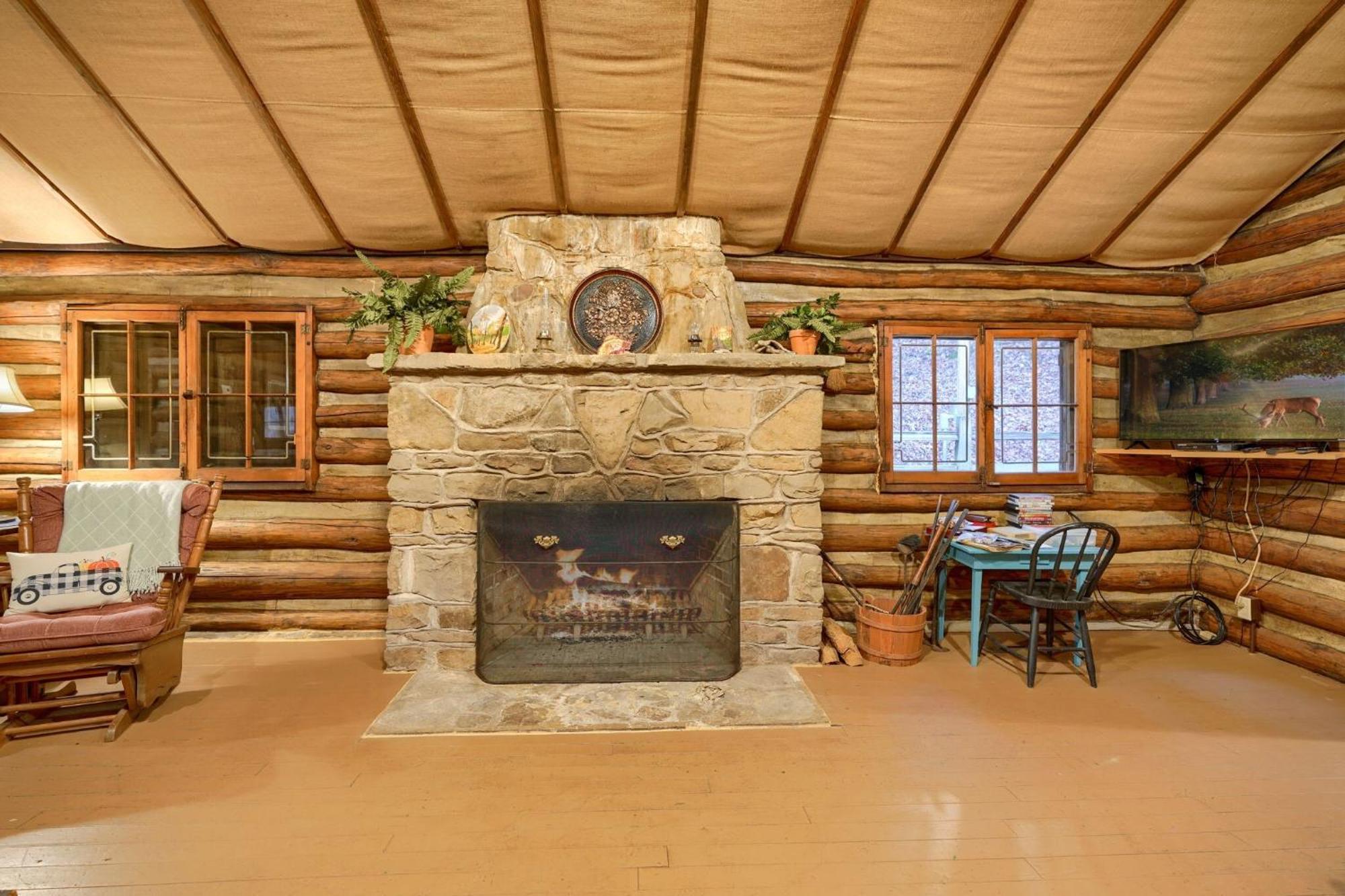 Russell Cabin Logan Exterior foto