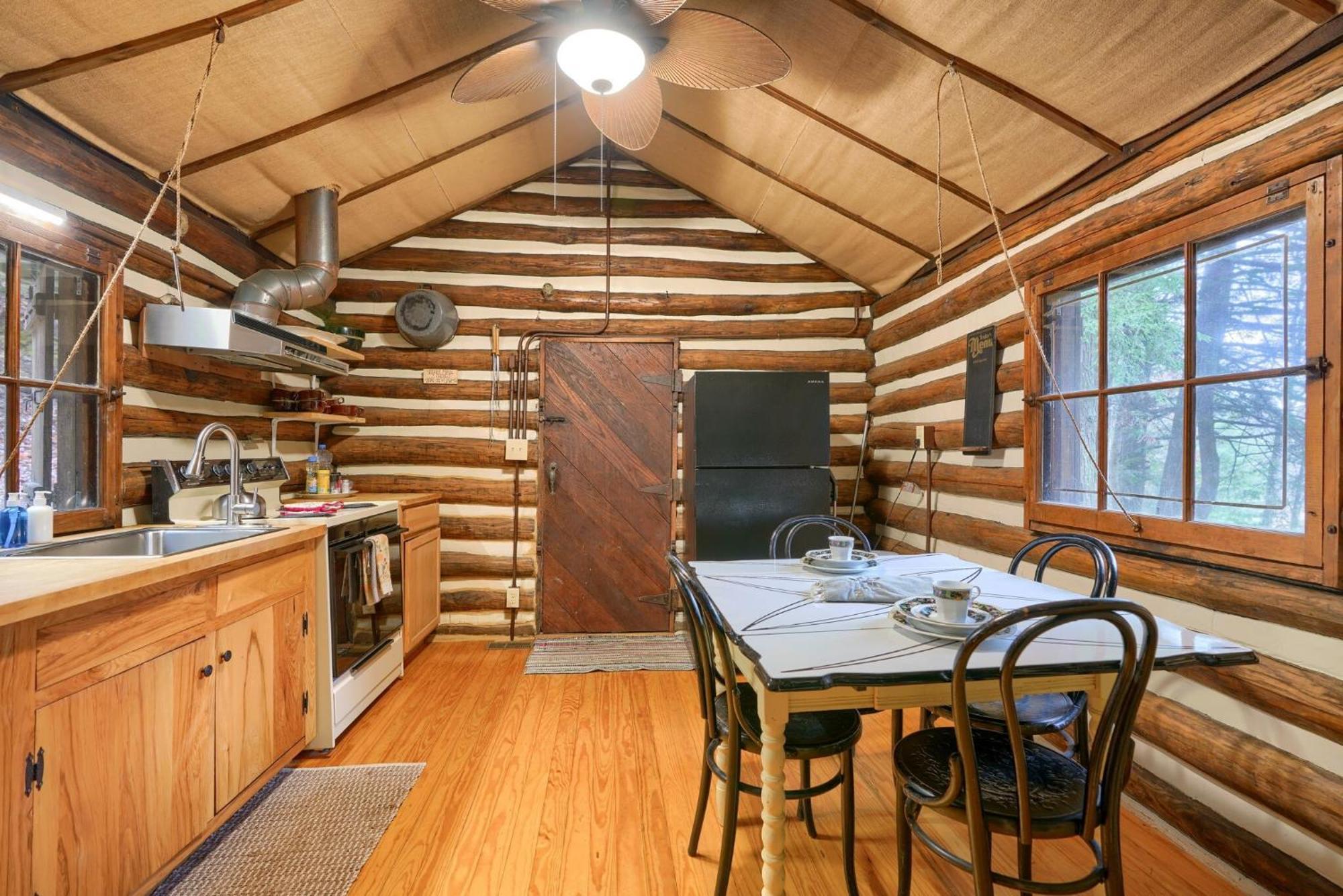 Russell Cabin Logan Exterior foto